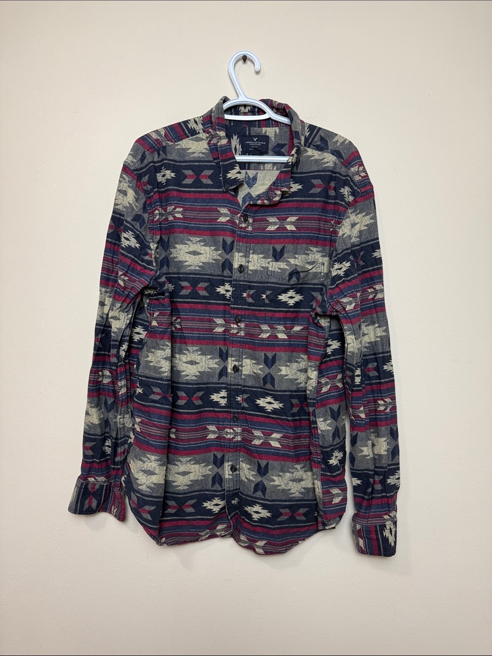 American Eagle Outfitters Patterned Button-Down Shirt szie XXL